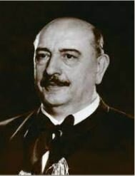 La palabra biotecnología fue acuñada por el hungaro Karl Ereky