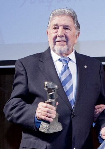 Joaquin Maestre, pionero de las RRPP en España, introduce la etiqueta de “relaciones públicas” en la práctica.