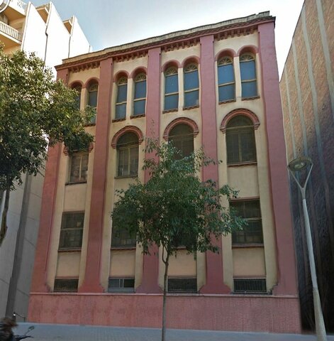 Se crea la Escuela Superior de Relaciones Públicas en la Universidad de Barcelona.