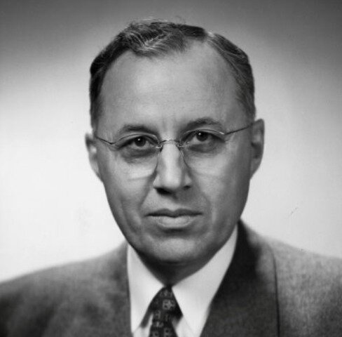 Harlow, junto con otros 65 especialistas de las RRPP, ofrece su primera definición de ellas.