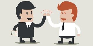 Se crean los primeros programas con especialidad de RRPP en México