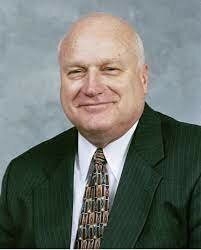 Grunig y Hunt dan su propia definición de las RRPP y sus cuatro modelos: agende de prensa, información pública, bidireccional asimétrico y bidireccional simétrico