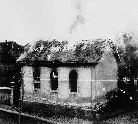 Kristallnacht.