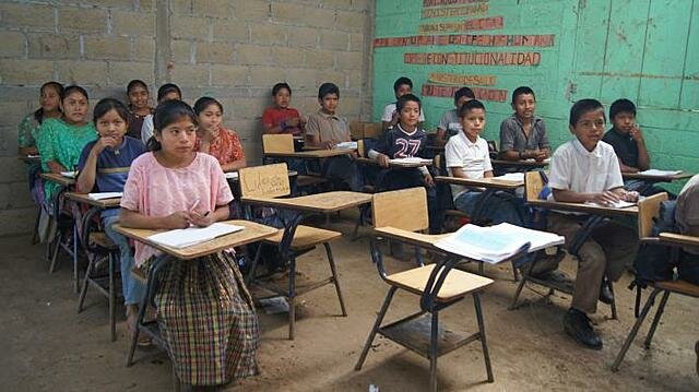 Negociaciones con el estado respecto a la educación a grupos étnicos