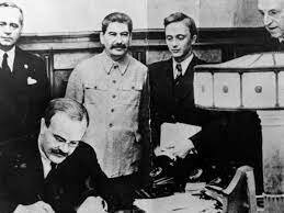 Hitler and Stalin form non-aggression pact