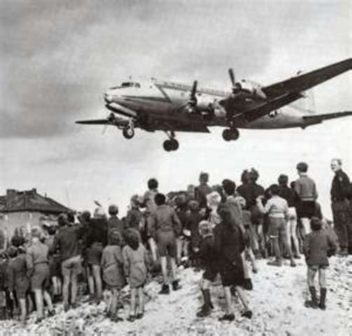 Berlin Airlift begins