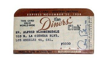 Aparición tarjetas de crédito