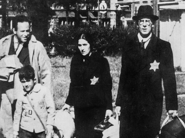 Començen les deportacions sistematiques des de Holanda