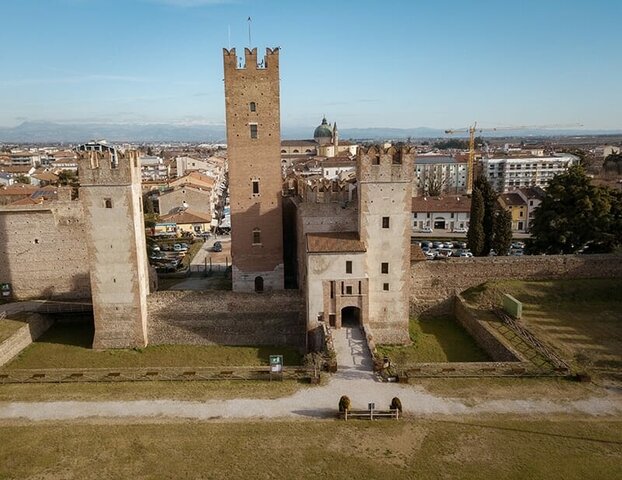 Premirje v Villafranci