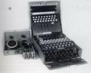 Primer modelo general de máquinas lógicas