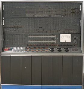IBM 7030 STRECH. Modelo de la compañía IBM.