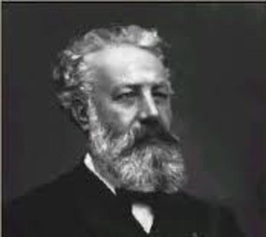 Jules Verne is born