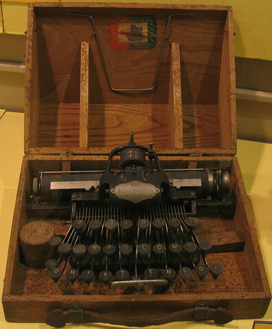La Maquina De Escribir