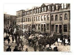 HAY UNA  UNIVERSIDAD POR CORRESPONDENCIA EN NEW YORK