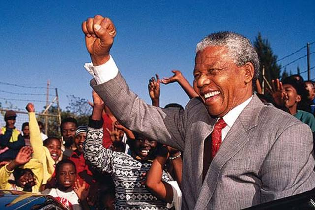Fin del apartheid en Sudáfrica.