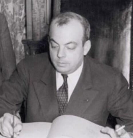 Saint-Exupéry entre su Collège.