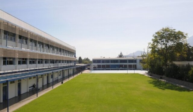 OCTOBRE 1909 Saint-Exupéry entre au Collège