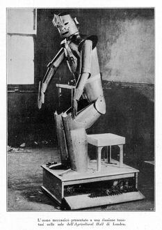 Aparición den termino robot