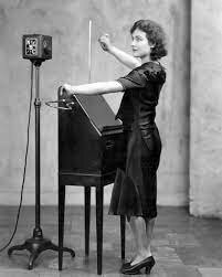 Theremin (ætherphone/etherphone/thereminophone/termenvox/thereminvox) Invented