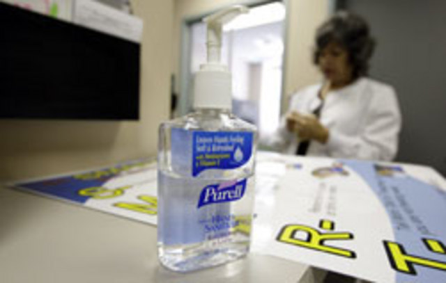 Swine flu school closings discouraged