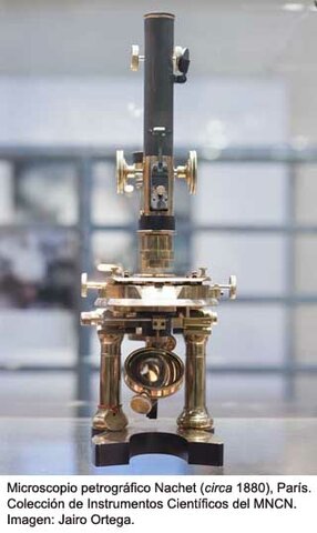 Microscopio petrográfico.