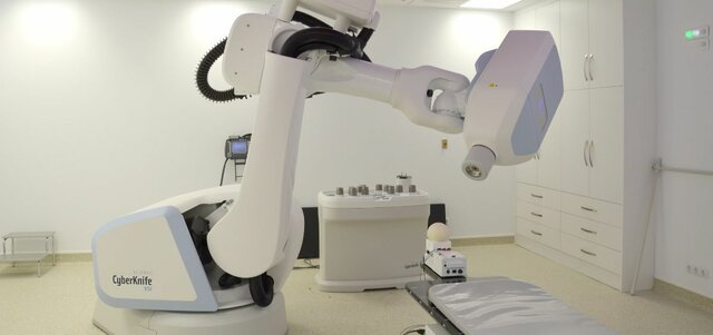 CYBERKNIFE