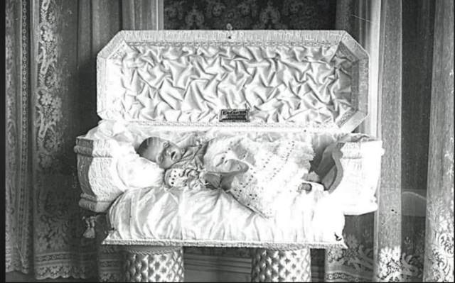 Post-Mortem photography