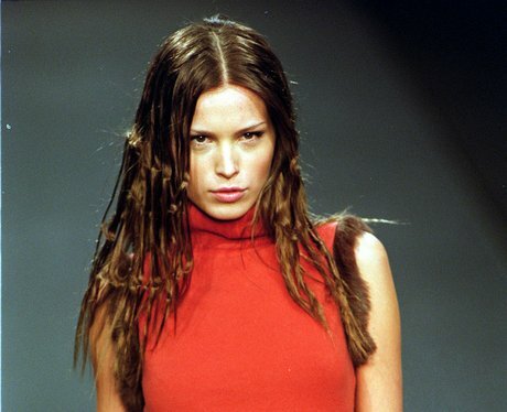 2000: Largo y desordenado