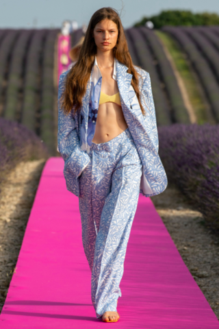 Los trajes de baño usadas en ropa de calle