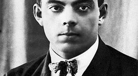 Timeline: Antoine de Saint-Exupéry Biographie