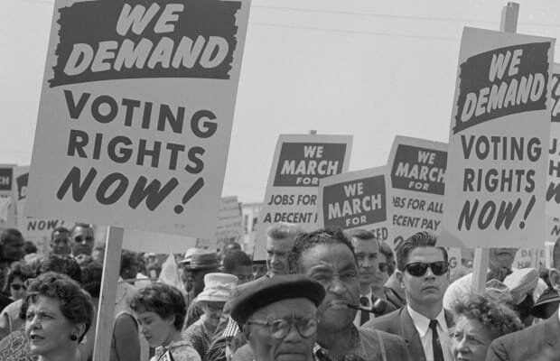 V Avstro-Ogrski uvedena splošna (moška) in enaka volilna pravica