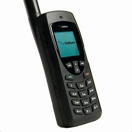 Teléfono satelital