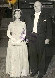 Joshua Lederberg y su esposa Esther M. Lederberg  profundizan en la estructura genética y la recombinación en los microorganismos.