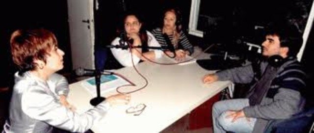 Enseñanza Universitaria po radio.