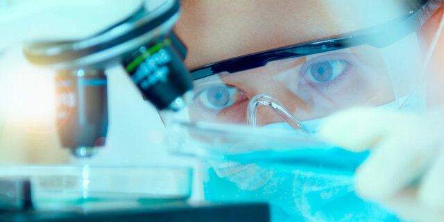 la biología molecular como un área de conocimiento e investigación independiente.