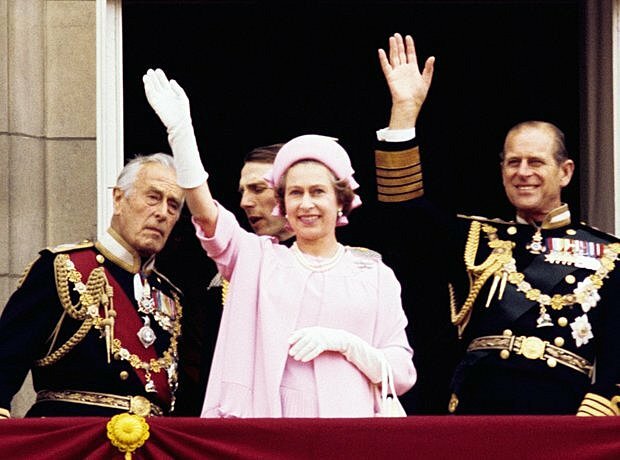Queen Elizabeth II Silver Jubilee