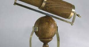 PRIMER TELESCOPIO REFLECTOR