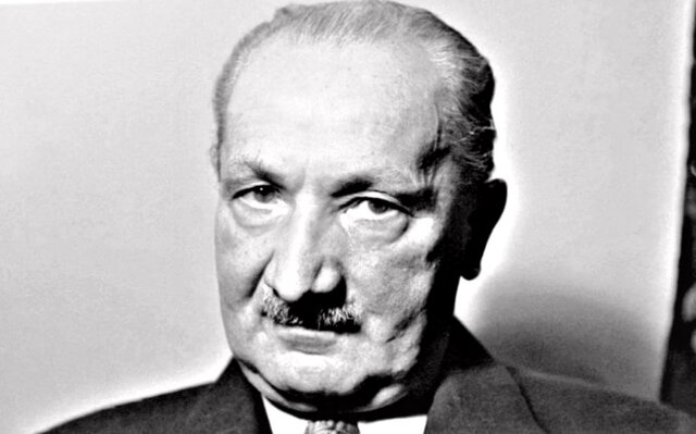 Martin Heidegger ( 1889 - 1976 )