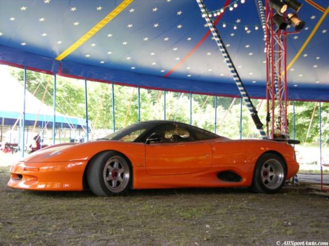 Car manufacturers get green