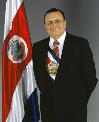 Presidente Abel Pacheco de la Espriella 2002 – 2006