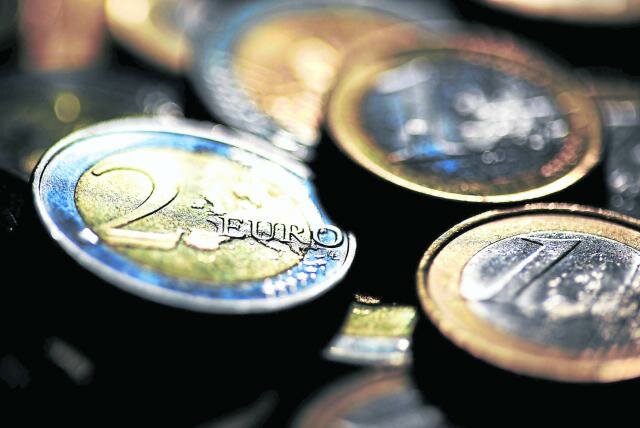 Nace el EURO, primera moneda “global”