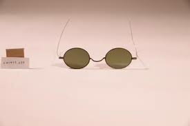 La Crianza de los Lentes de Sol