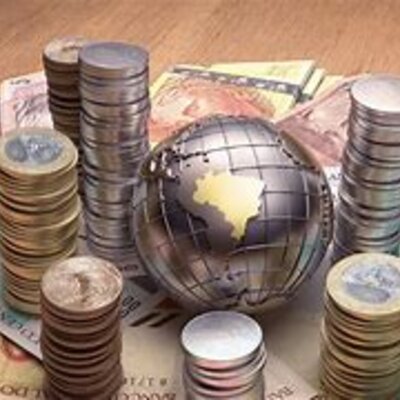 Timeline: Principales escuelas del pensamiento economico