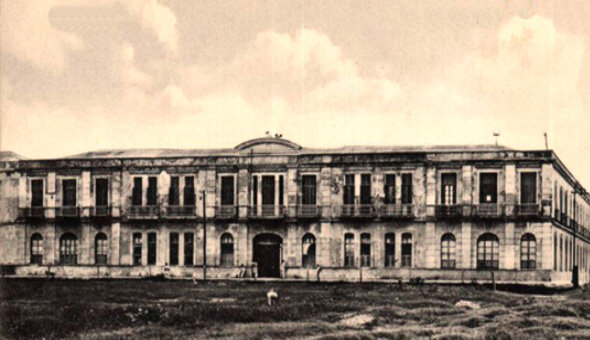 Creación de escuela