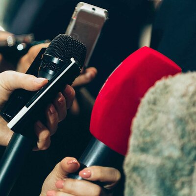 Timeline: HISTORIA DEL PERIODISMO