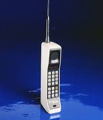 Primer teléfono móvil.