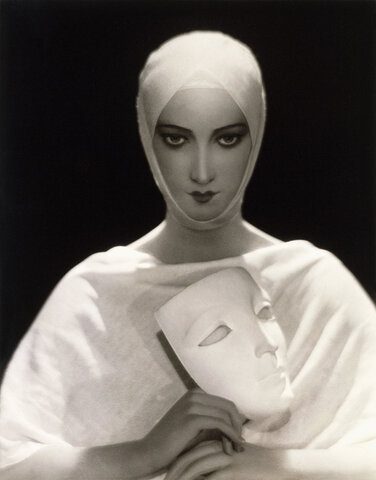 Sans titre pour Elizabeth Arden par Adolph de Meyer