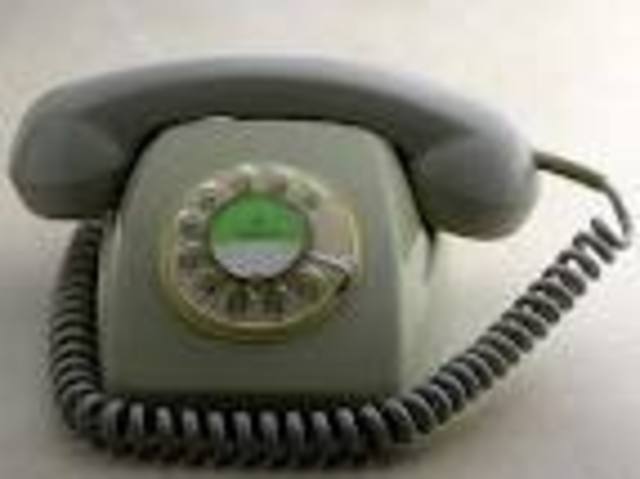 1º teléfono fijo.
