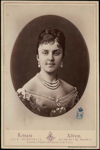 Alfonso XII se casa con María de las Mercedes de Orleans, que fallece meses más tarde