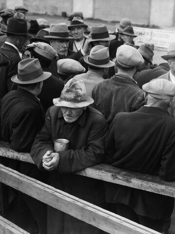 File d’attente devant la soupe populaire de White Angel par Dorothea Lange